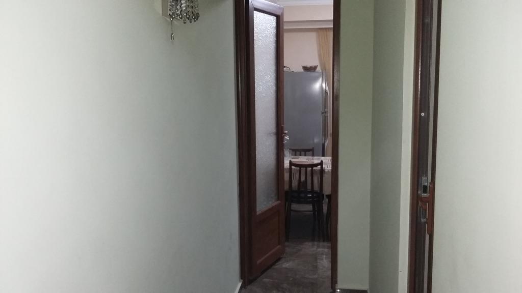 Nellie'S Apartment Батуми Екстериор снимка