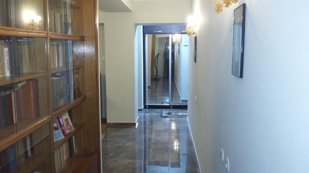 Nellie'S Apartment Батуми Екстериор снимка